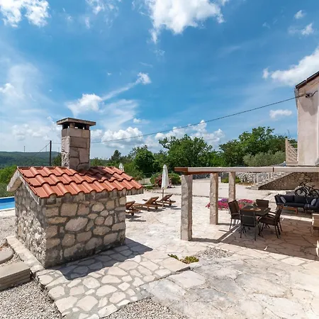 بيت للعطل Zuza