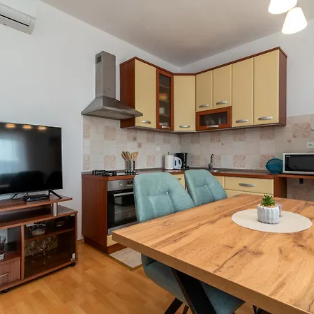 Zuza Сasa de vacaciones Bristivica