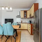 Zuza Holiday home *