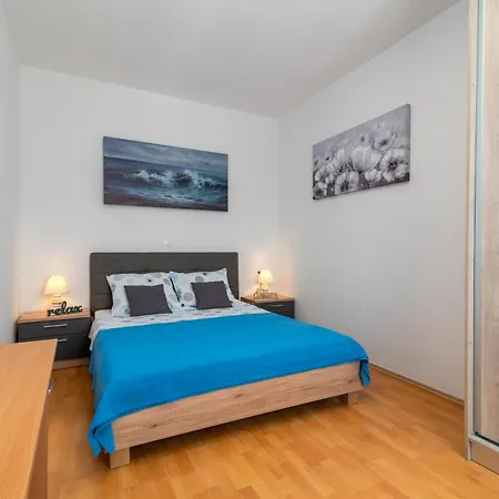 Zuza Holiday home Bristivica