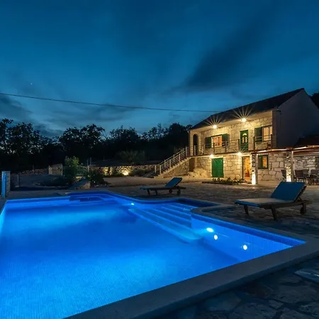 Holiday home Zuza *