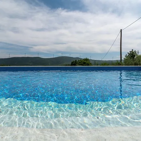 Holiday home Zuza Bristivica